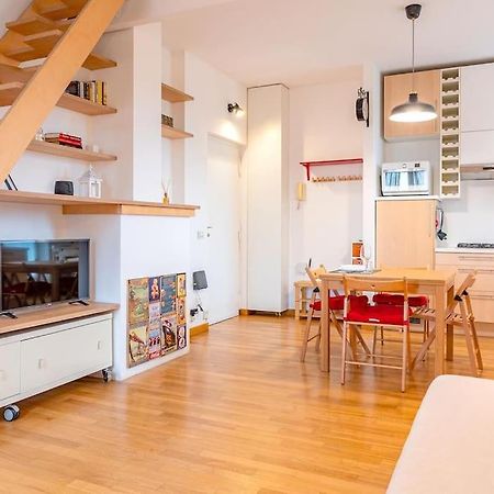 Apartament Guest Planet - Grazioso Bilocale Bande Nere M1 Mediolan Zewnętrze zdjęcie