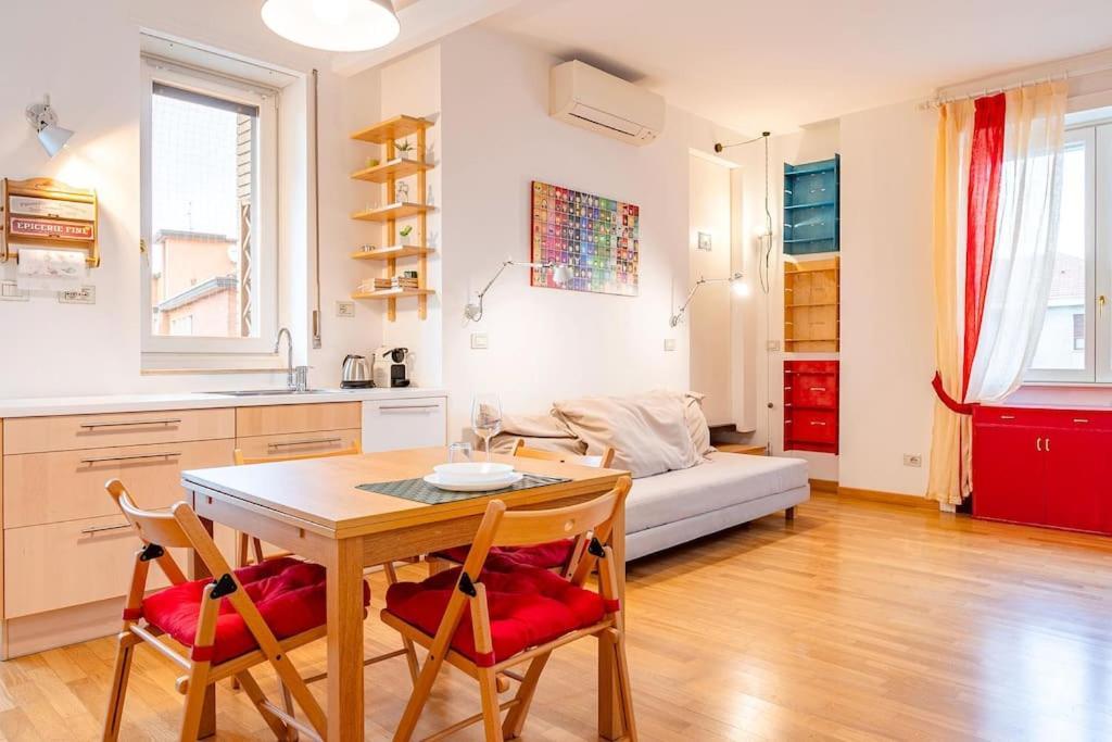 Apartament Guest Planet - Grazioso Bilocale Bande Nere M1 Mediolan Zewnętrze zdjęcie
